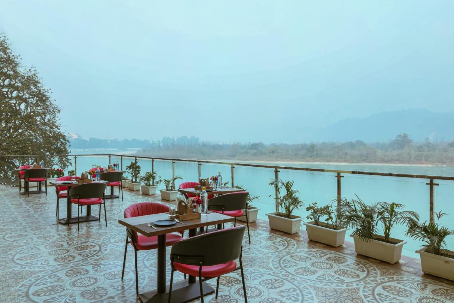 The Neeraj Naturecure On Ganga Rishīkesh Eksteriør bilde